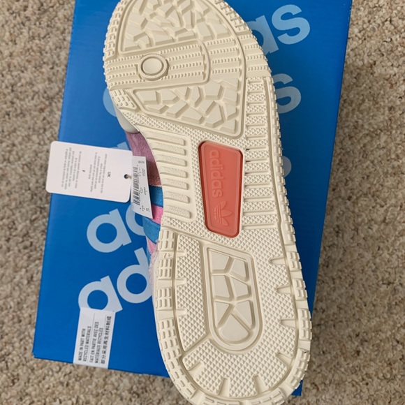 ADIDAS RIVALRY LOW TR - Picture 6 of 6